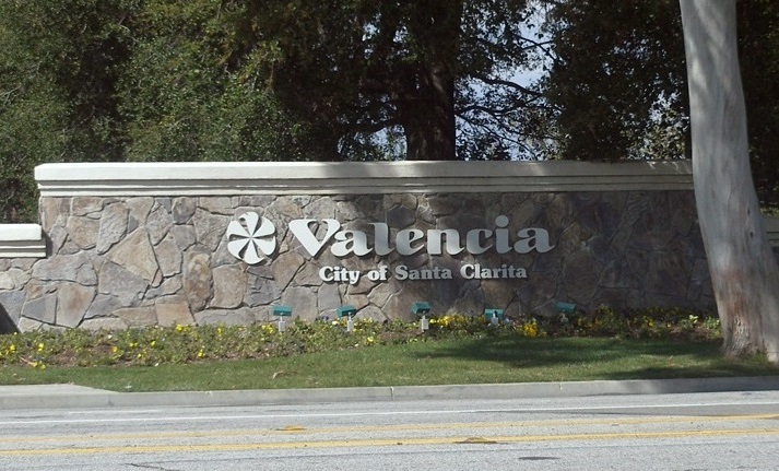 Valencia welcome sign