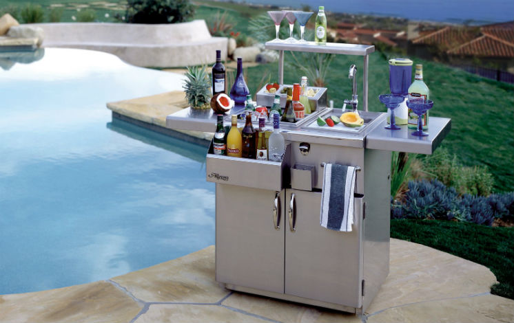 Alfresco beverage center